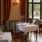 Mokrice Castle Estate Отель Obrezje