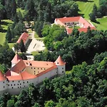Mokrice Castle Estate Отель