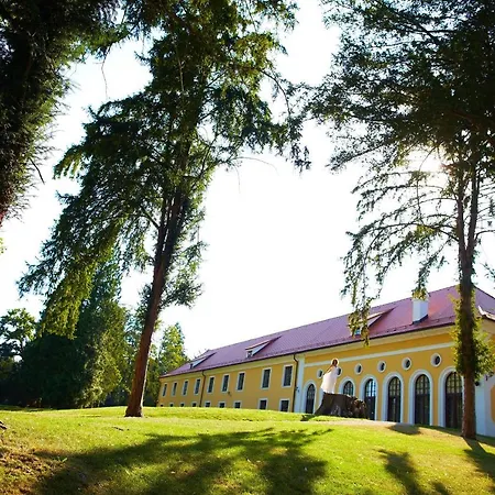 Mokrice Castle Estate 4* Obrezje