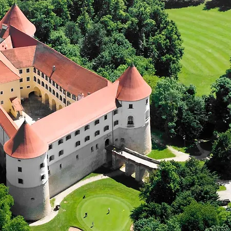 Mokrice Castle Estate Obrezje