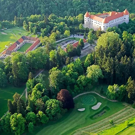 Отель Mokrice Castle Estate 4*