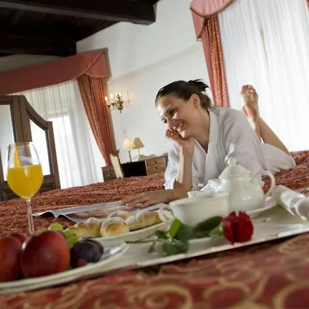 Mokrice Castle Estate Obrezje