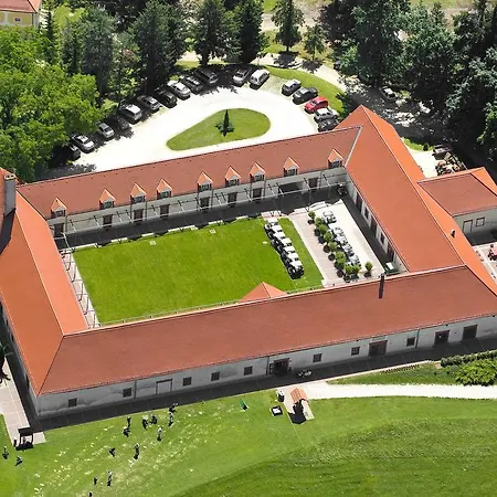 Mokrice Castle Estate Hotel 4*