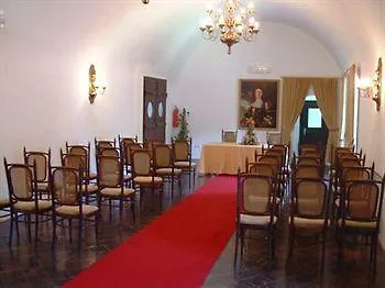 Hotell Mokrice Castle Estate Obrezje