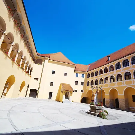 Mokrice Castle Estate Obrezje