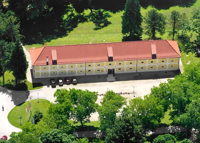 Mokrice Castle Estate 4*