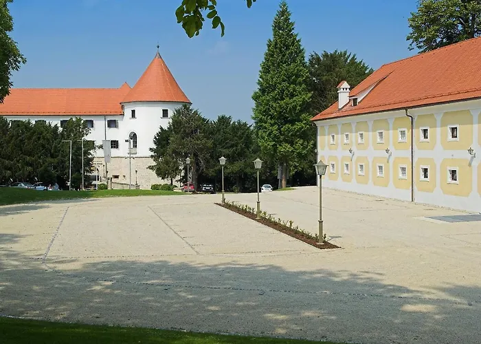 Hotel Mokrice Castle Estate Obrezje