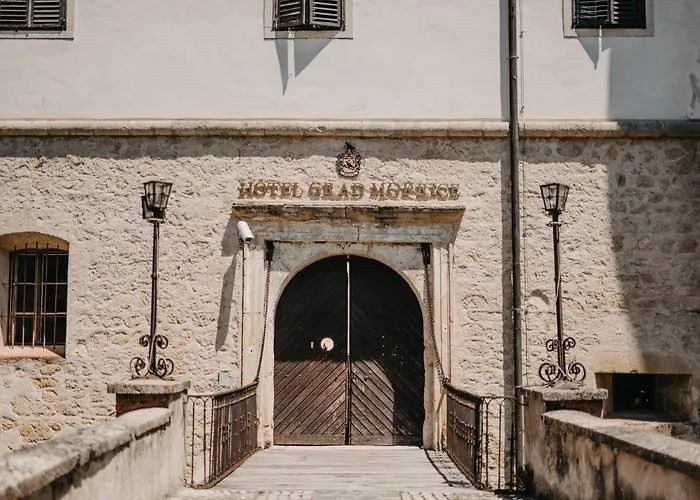 Mokrice Castle Estate 4*