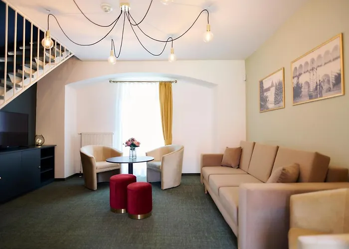 Mokrice Castle Estate فندق 4*