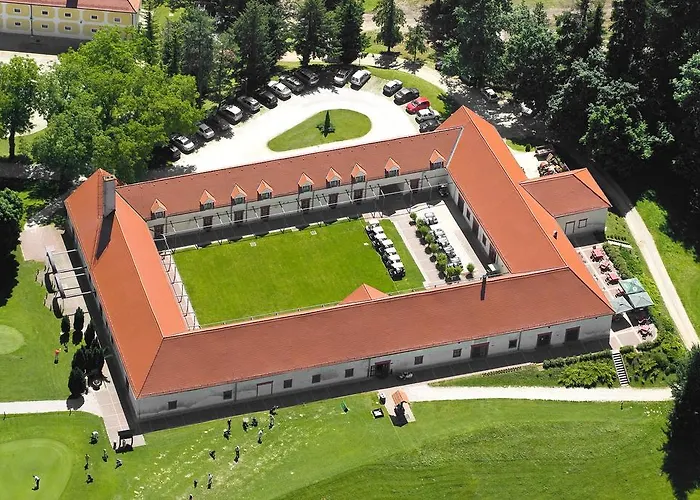 Mokrice Castle Estate Hotel 4*