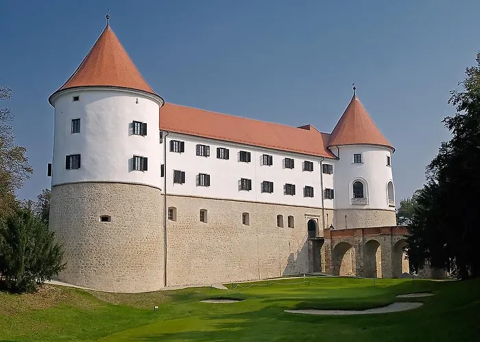 Hotel Mokrice Castle Estate 4*